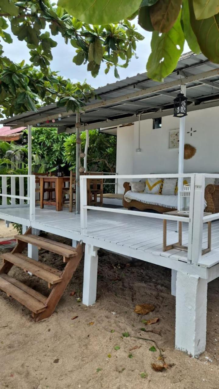 Kapila - Beachfront Villa